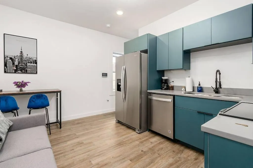 Oasis With Pool Table! Stylish Stay, Pets Allowed! Columbus