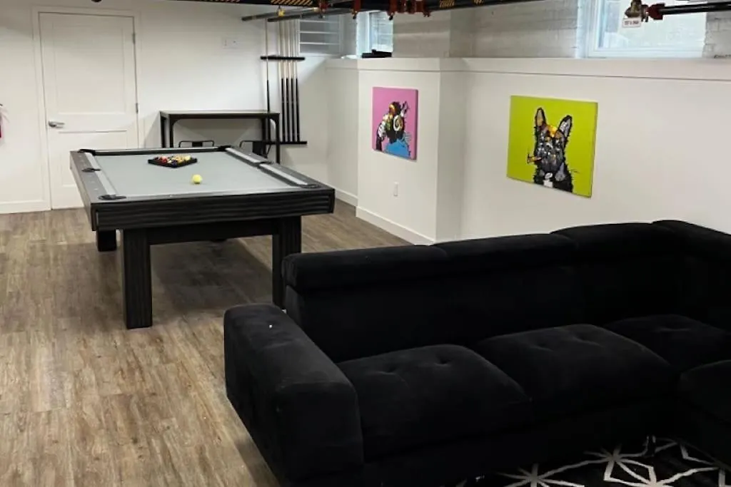 Oasis With Pool Table! Stylish Stay, Pets Allowed! Columbus États-Unis