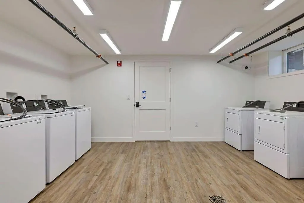Oasis With Pool Table! Stylish Stay, Pets Allowed! Columbus Appartement